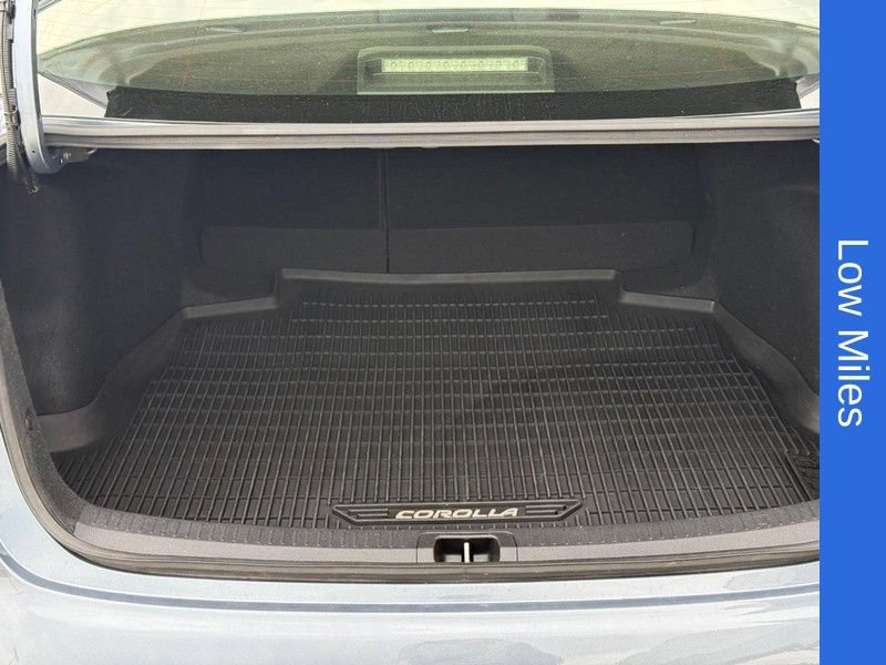 Used 2021 Toyota Corolla LE FWD image 9
