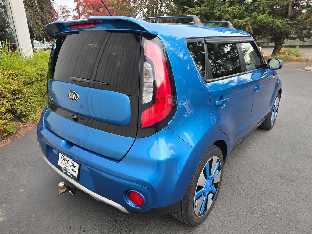 Used 2017 Kia Soul + w/ Designer's Package FWD image 4