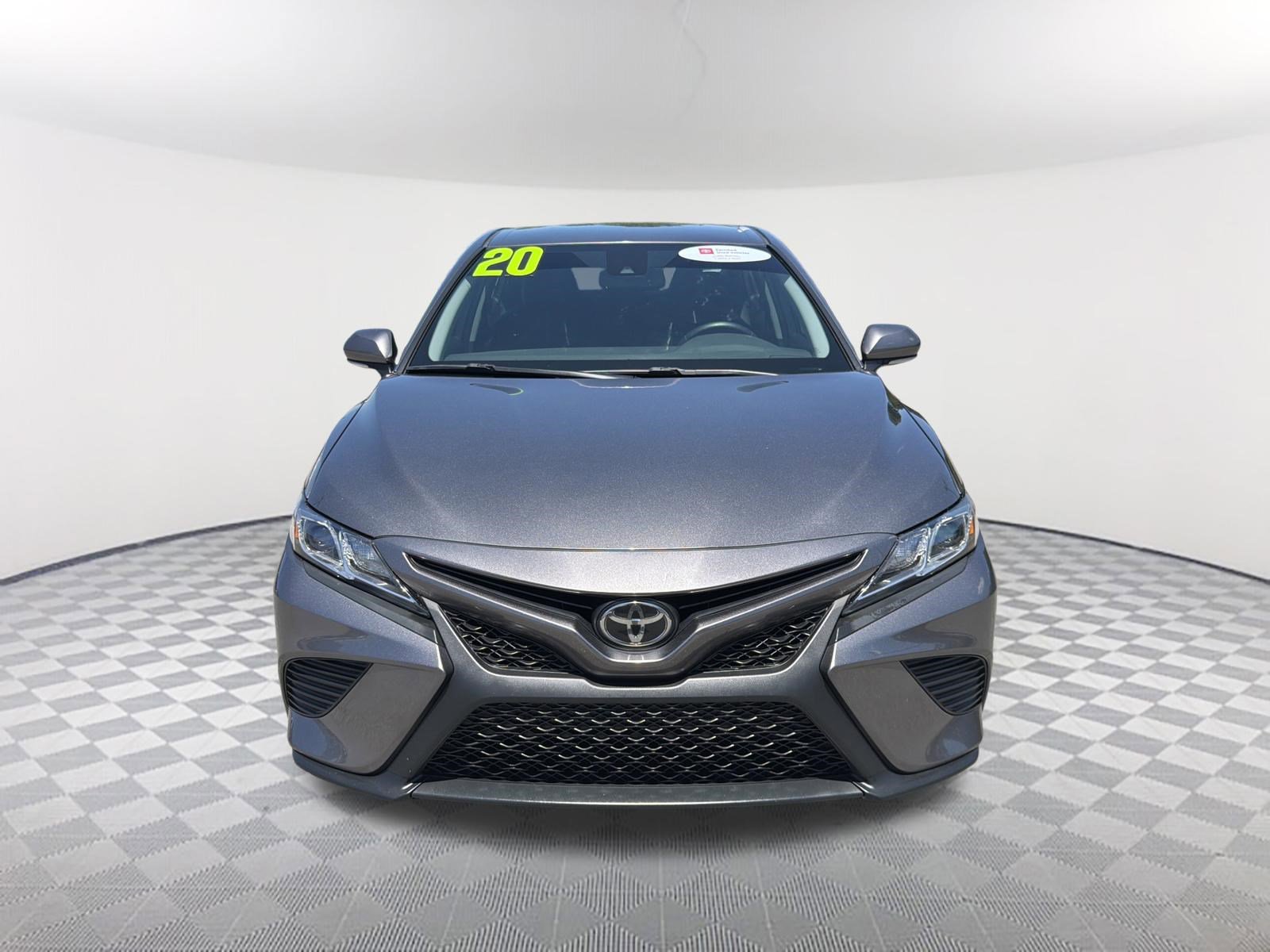 Certified 2020 Toyota Camry SE w/ Convenience Package FWD image 2