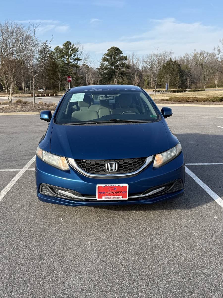 Used 2013 Honda Civic LX image 2