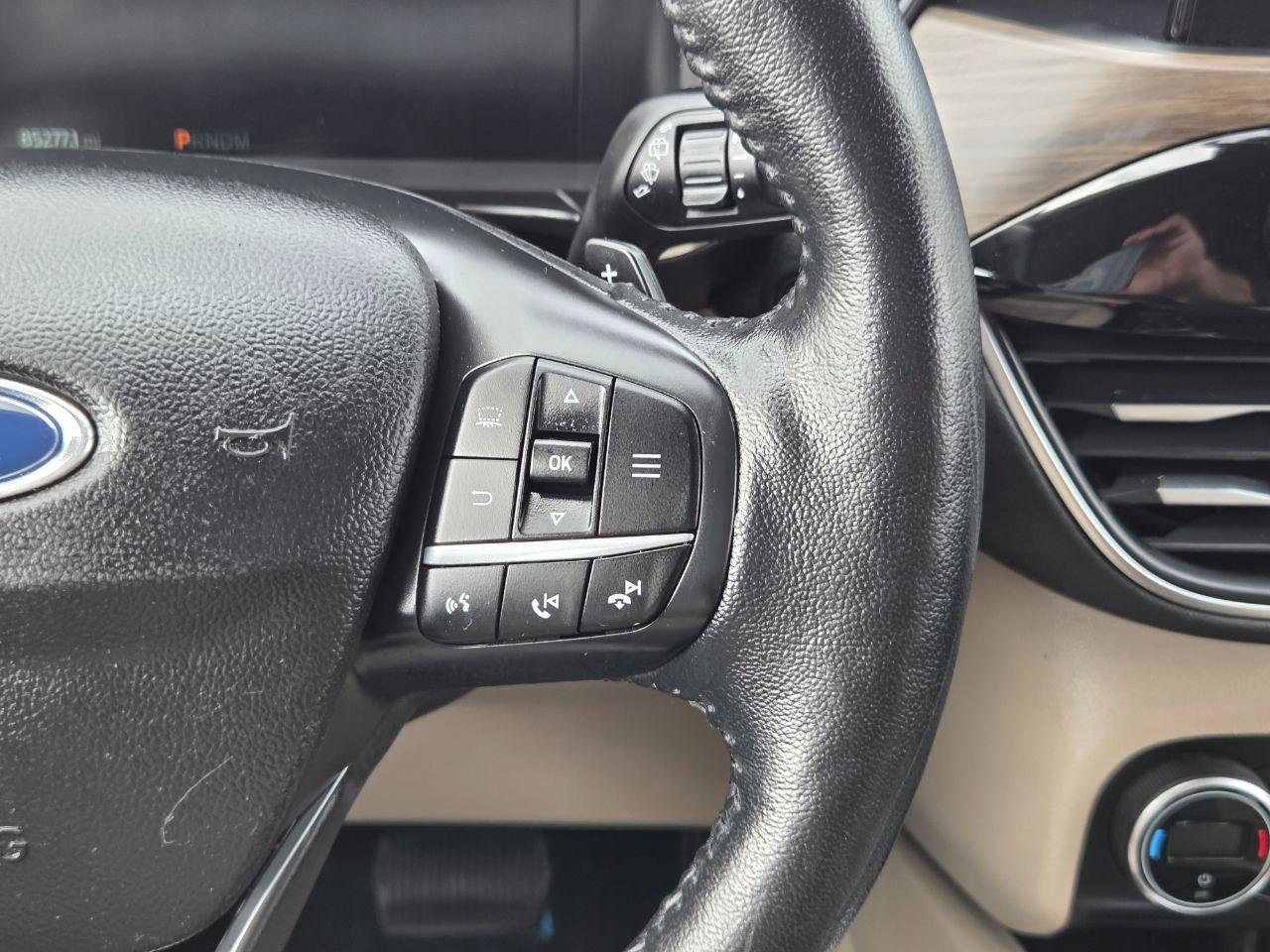 Used 2020 Ford Escape Titanium image 30