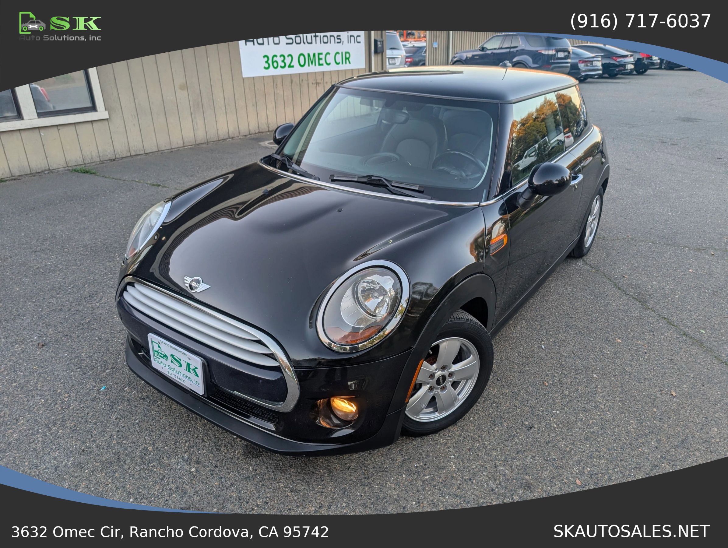 Used 2014 MINI Cooper 2-Door Hardtop image 2