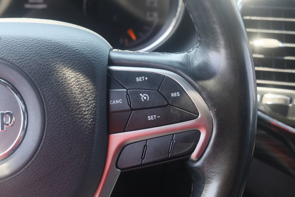 Used 2020 Jeep Grand Cherokee Altitude AWD/4WD image 9