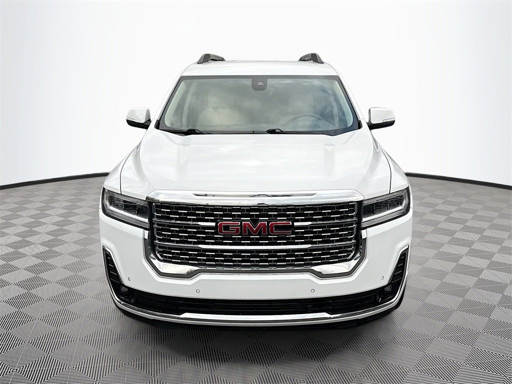 Used 2023 GMC Acadia Denali image 2