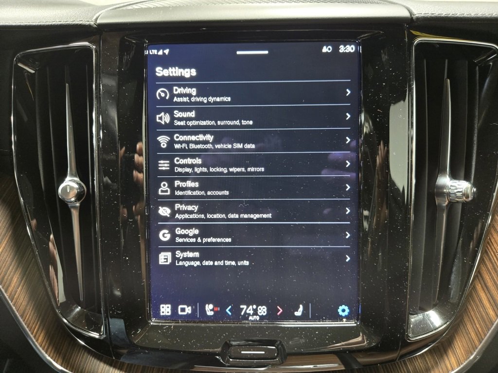 Used 2022 Volvo XC60 B5 Inscription w/ Advanced Package image 22