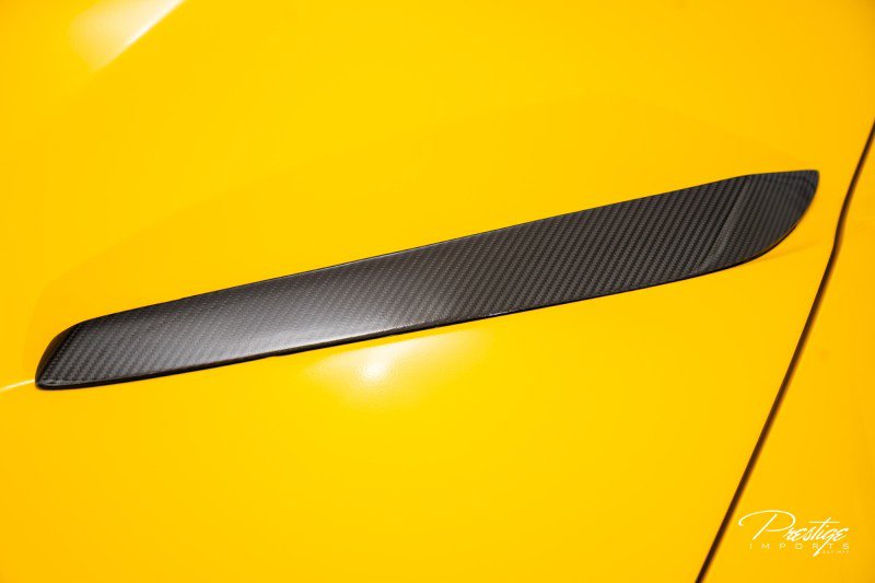 Used 2018 Ferrari 812 Superfast image 14