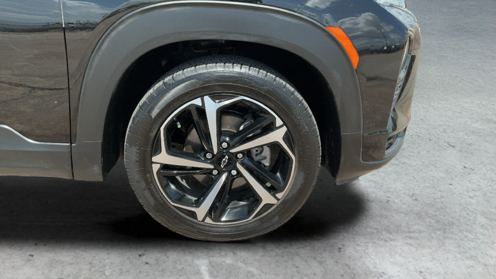 Used 2023 Chevrolet TrailBlazer RS w/ Convenience Package FWD image 24