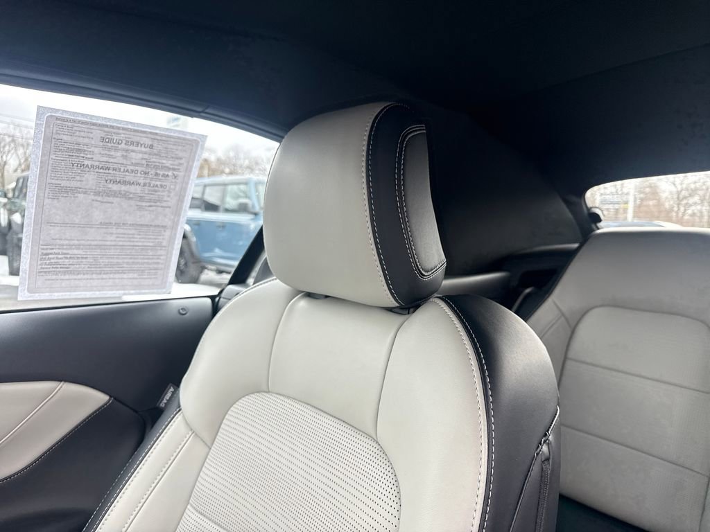 Used 2025 Ford Mustang Premium image 37