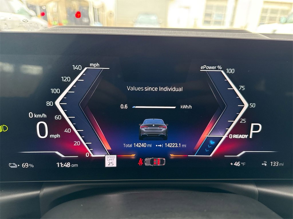 Used 2023 BMW i4 eDrive35 w/ Premium Package image 10