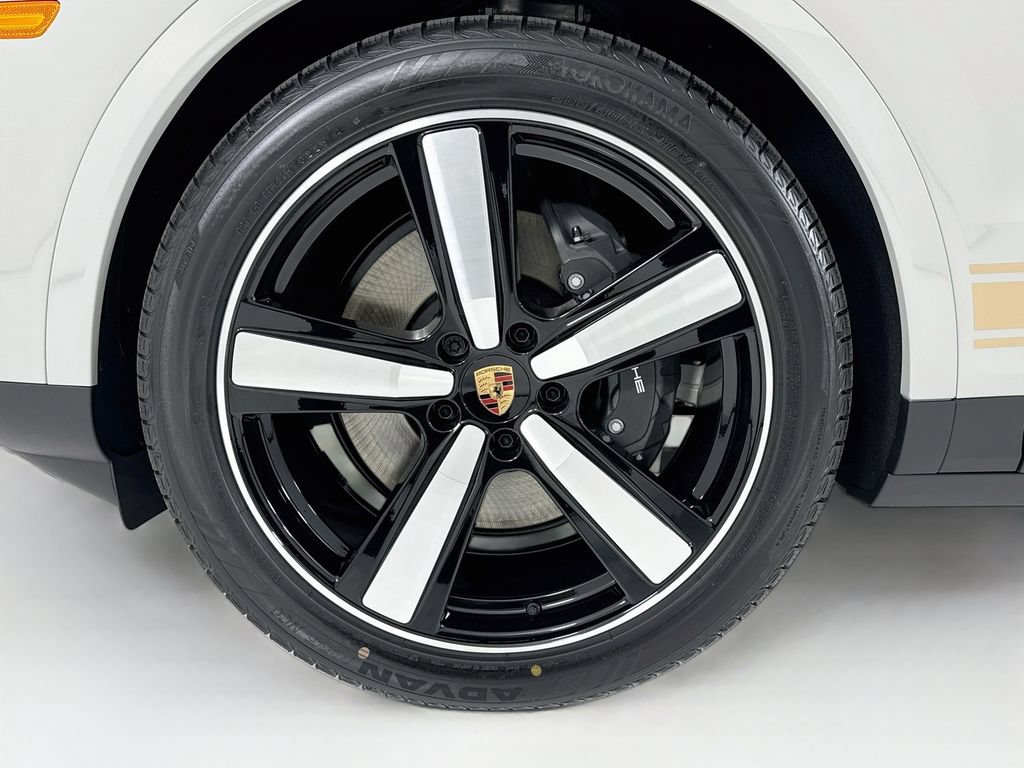 New 2026 Porsche Cayenne AWD/4WD image 33