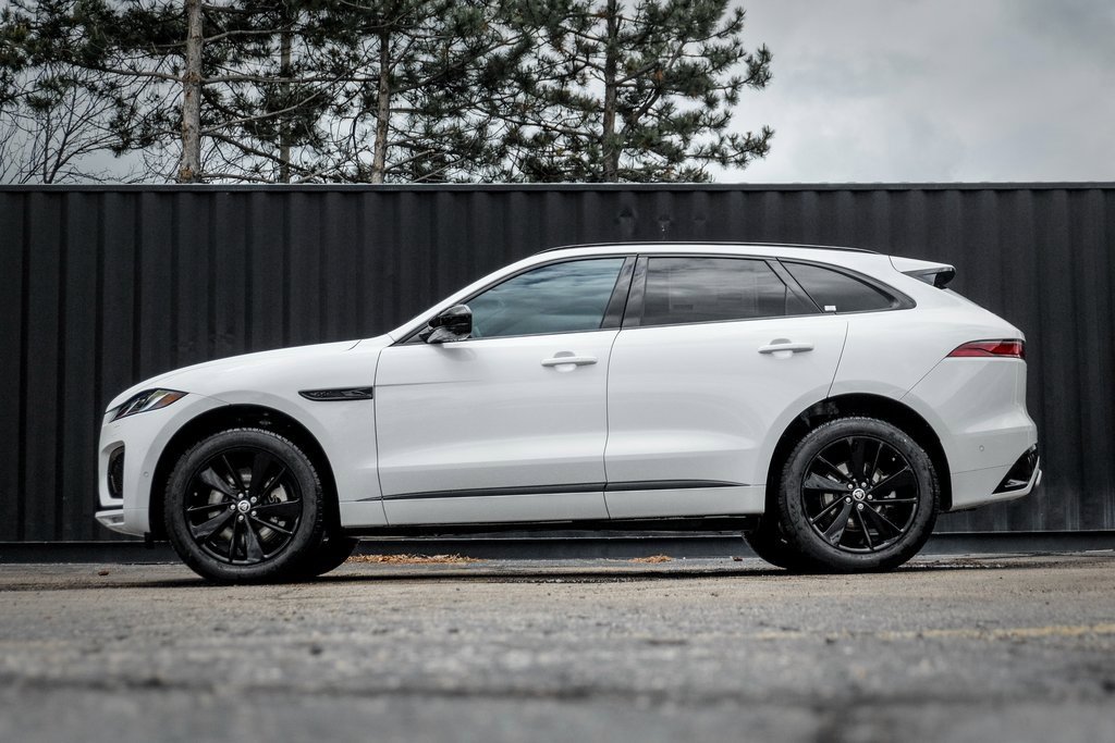 New 2026 Jaguar F-PACE R-Dynamic S image 3