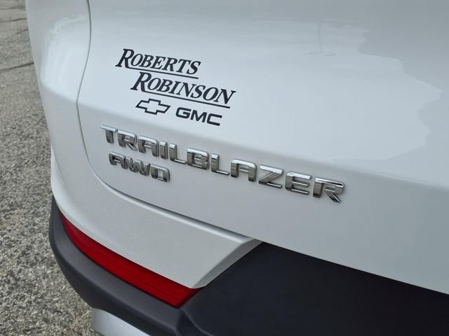Used 2025 Chevrolet TrailBlazer LT AWD/4WD image 85