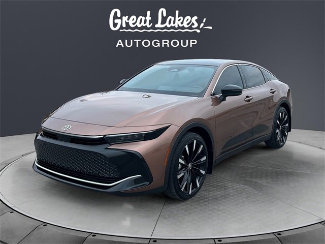 Used 2026 Toyota Crown Platinum image 1