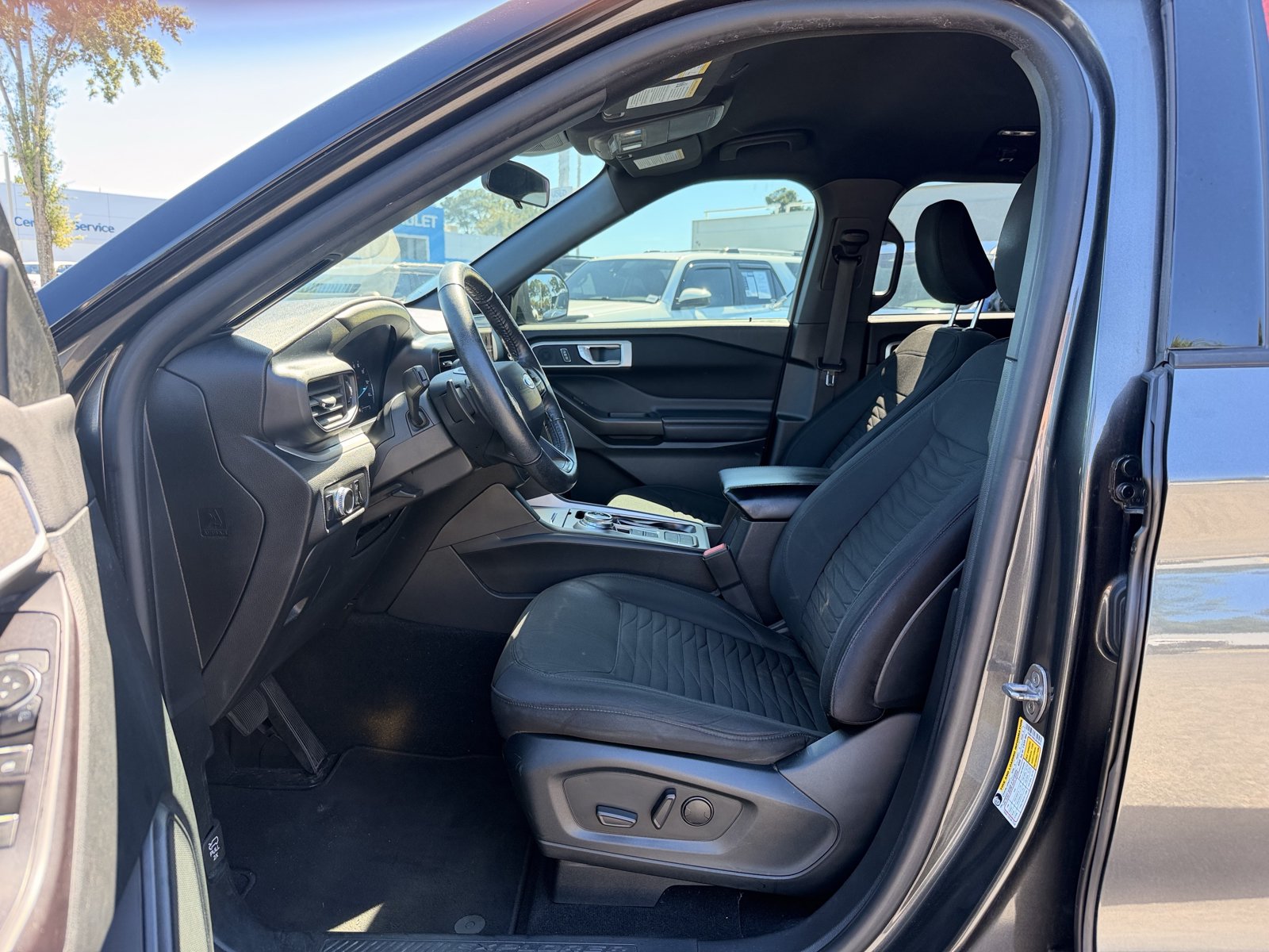 Used 2020 Ford Explorer XLT RWD image 16