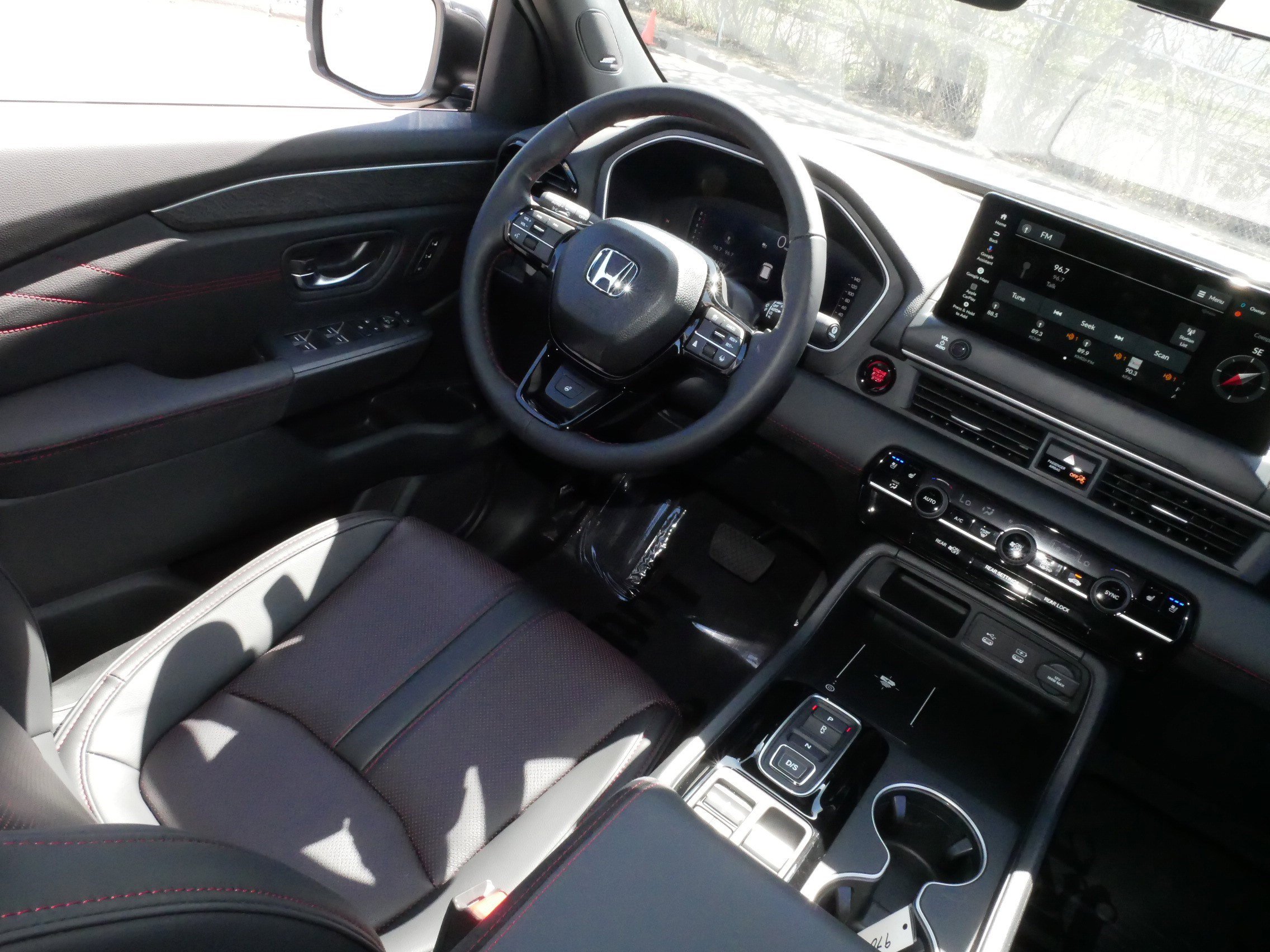 Certified 2026 Honda Pilot Black Edition image 9