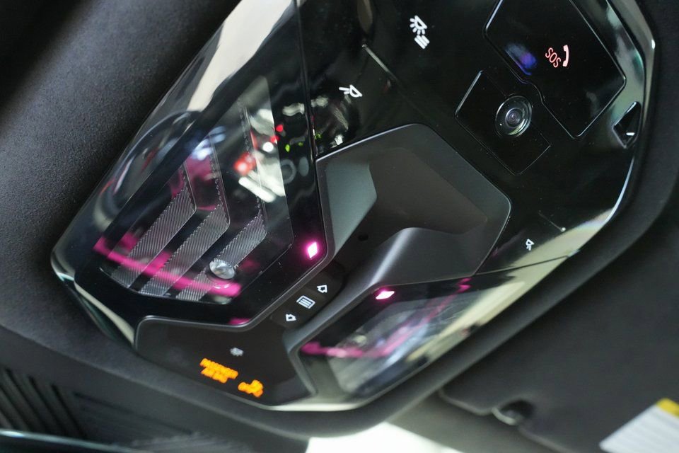 Used 2025 BMW M5 Touring image 39