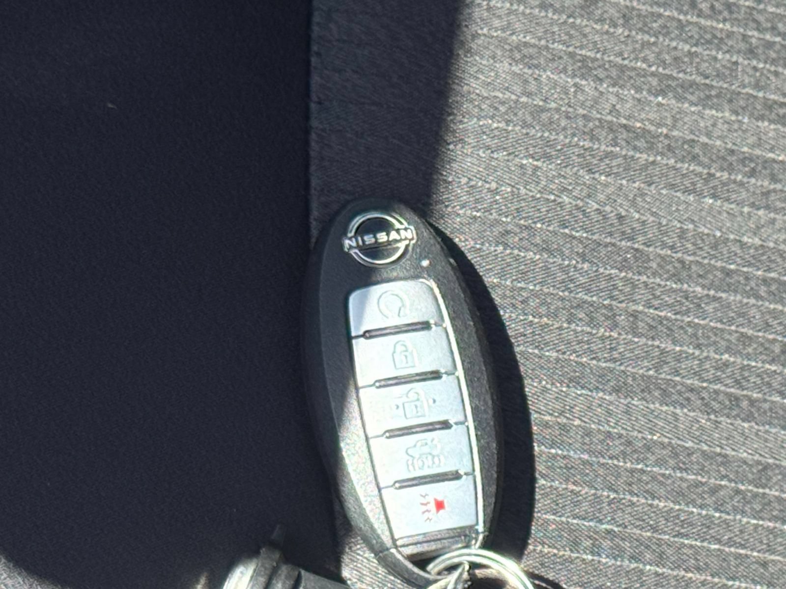 Used 2025 Nissan Altima 2.5 SV FWD image 25