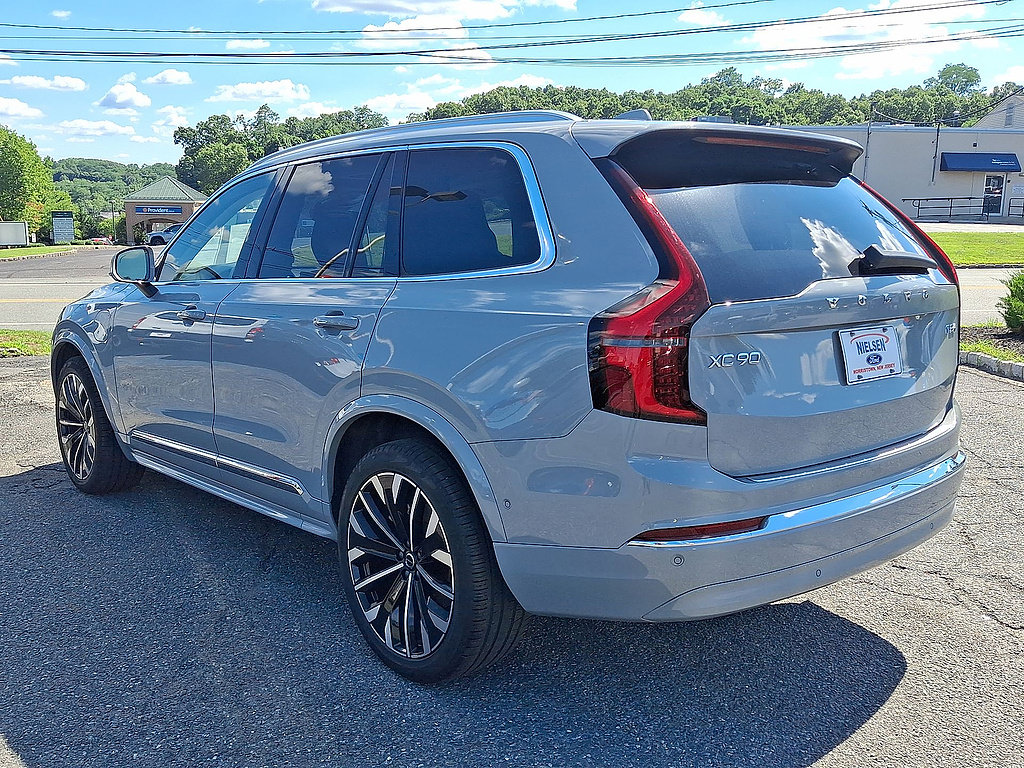 Used 2025 Volvo XC90 T8 Plus w/ Protection Package Premier AWD/4WD image 28