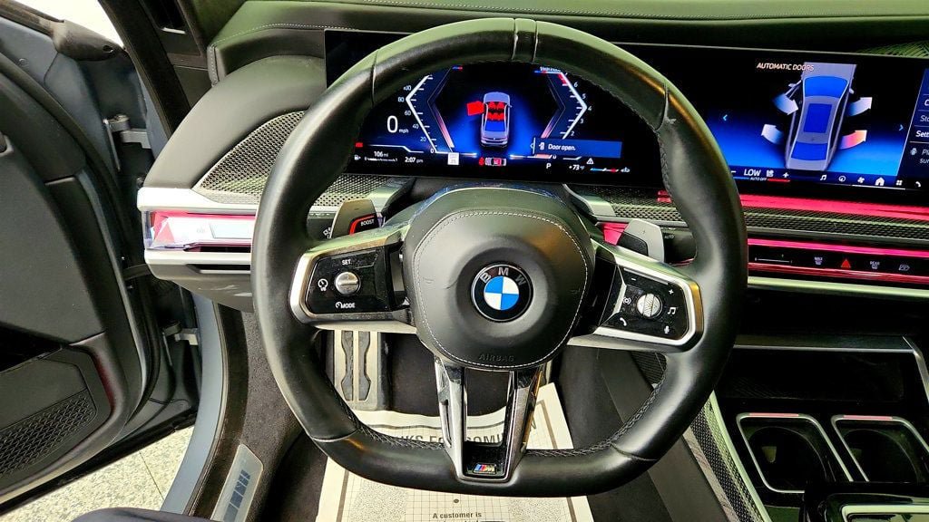 Used 2023 BMW 760i xDrive w/ Executive Package AWD/4WD image 13