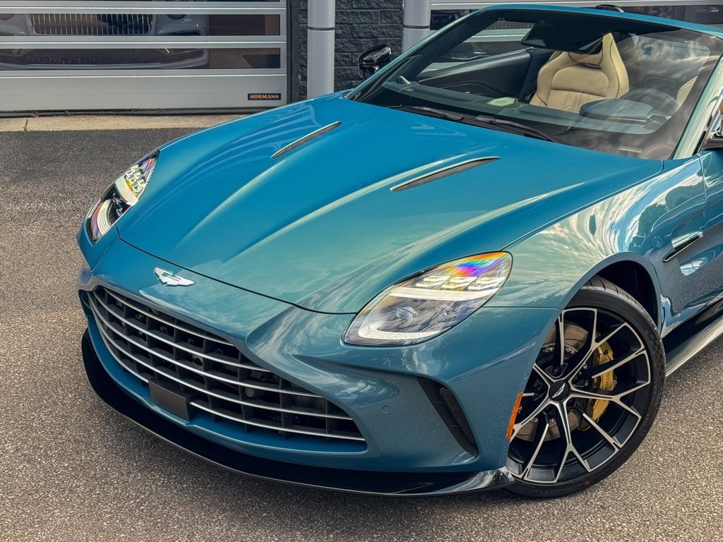 New 2026 Aston Martin V8 Vantage Roadster image 54