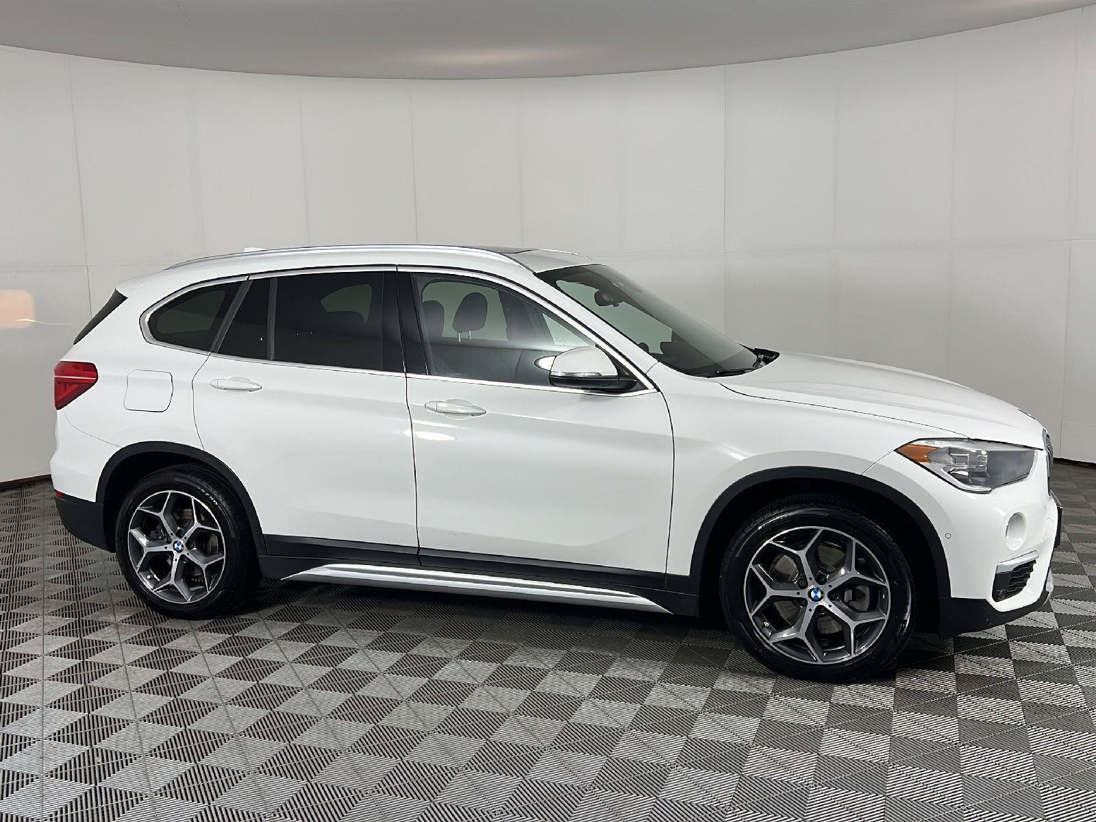 Used 2018 BMW X1 xDrive28i AWD/4WD image 3