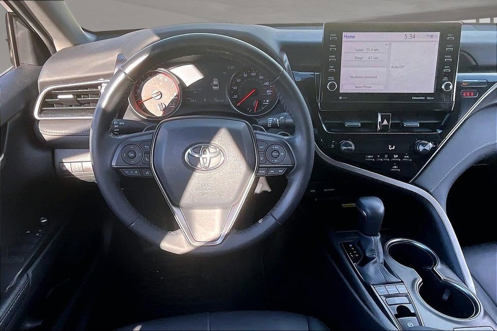 Used 2022 Toyota Camry XSE FWD image 8