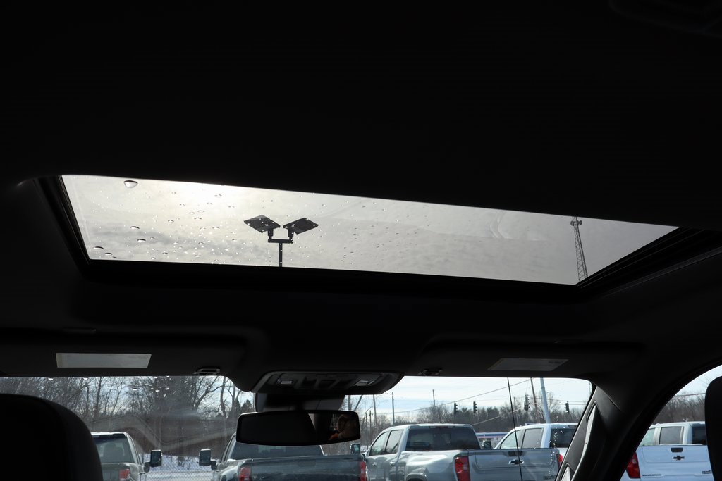 Used 2022 Chevrolet Silverado 1500 LTZ w/ LTZ Convenience Package II image 18