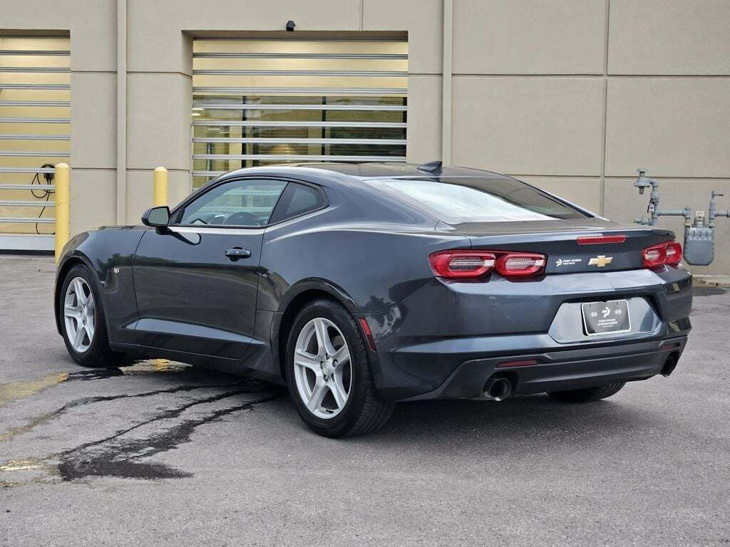 Used 2022 Chevrolet Camaro LT w/ Technology Package RWD image 3