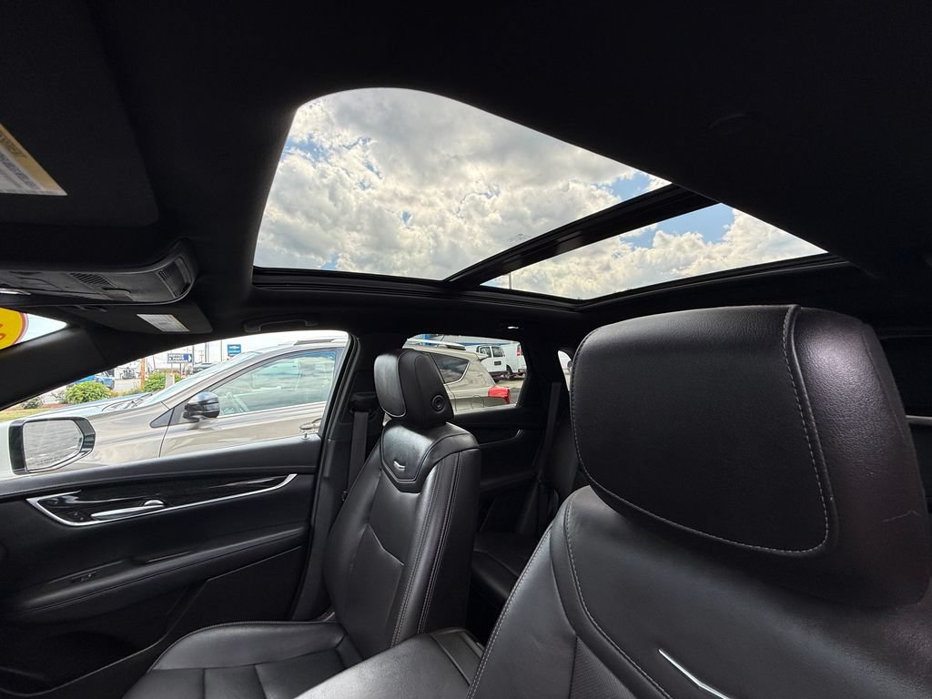Used 2021 Cadillac XT5 Premium Luxury AWD/4WD image 8