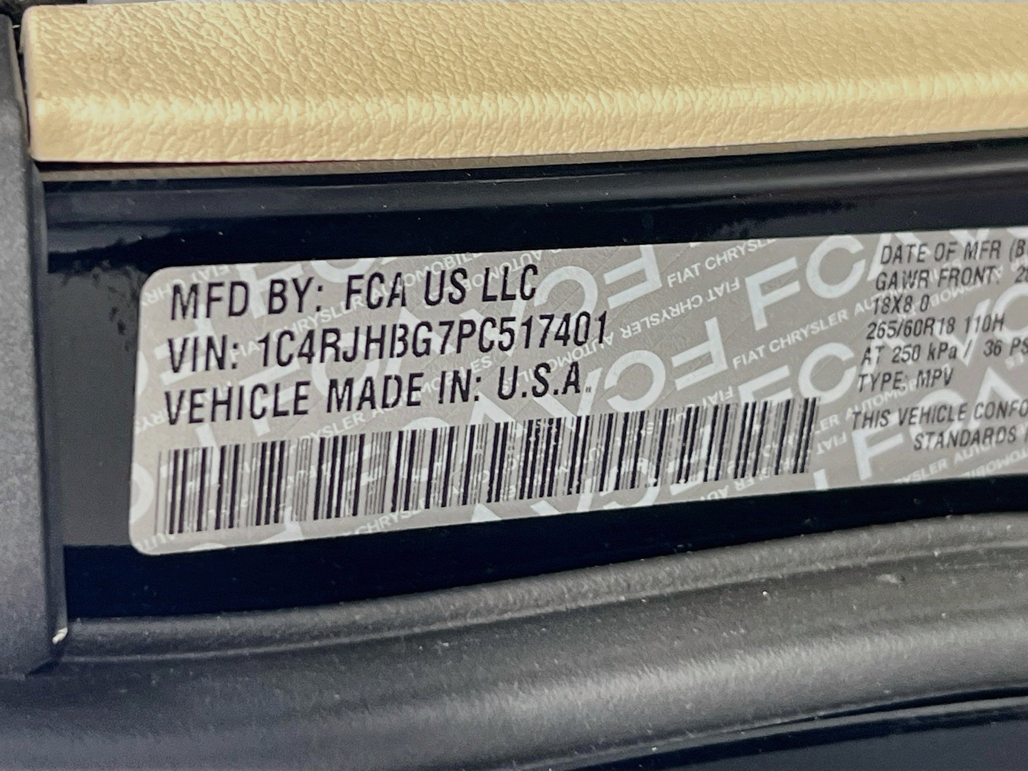 Used 2023 Jeep Grand Cherokee Limited AWD/4WD image 31