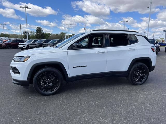 New 2026 Jeep Compass Latitude AWD/4WD image 3