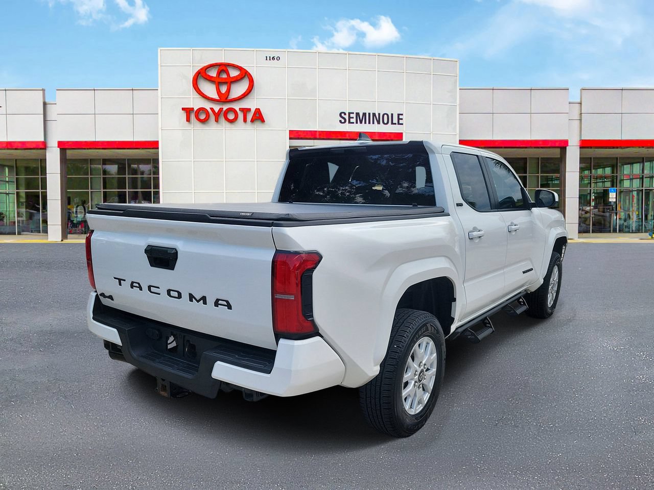 Used 2024 Toyota Tacoma SR5 AWD/4WD image 3