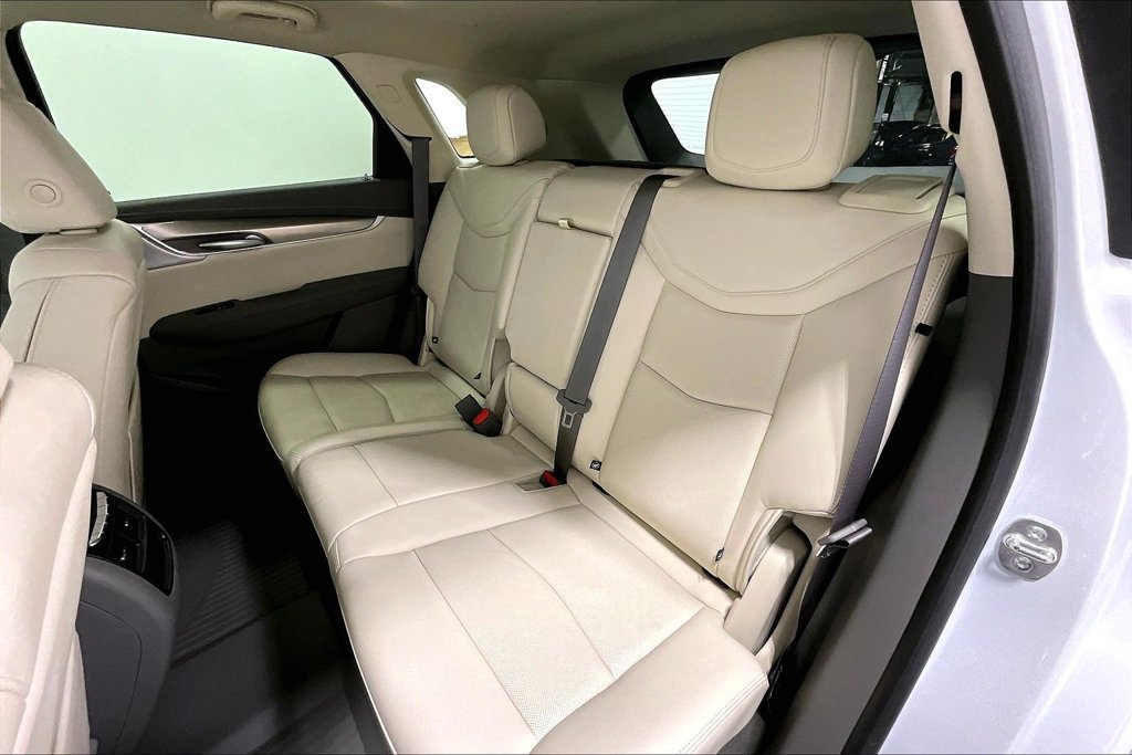 New 2026 Cadillac XT5 Premium Luxury w/ Driver Assist Package FWD image 18