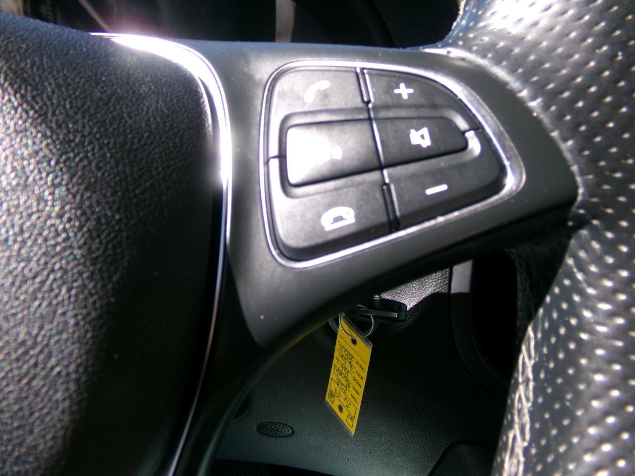 Used 2018 Mercedes-Benz Metris Passenger image 22