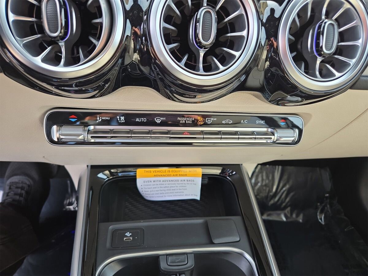 New 2026 Mercedes-Benz GLB 250 image 29