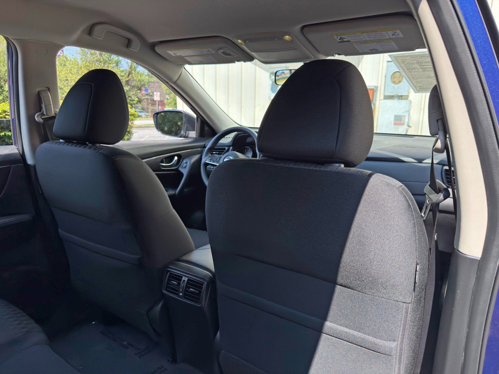 Used 2017 Nissan Rogue S AWD/4WD image 30