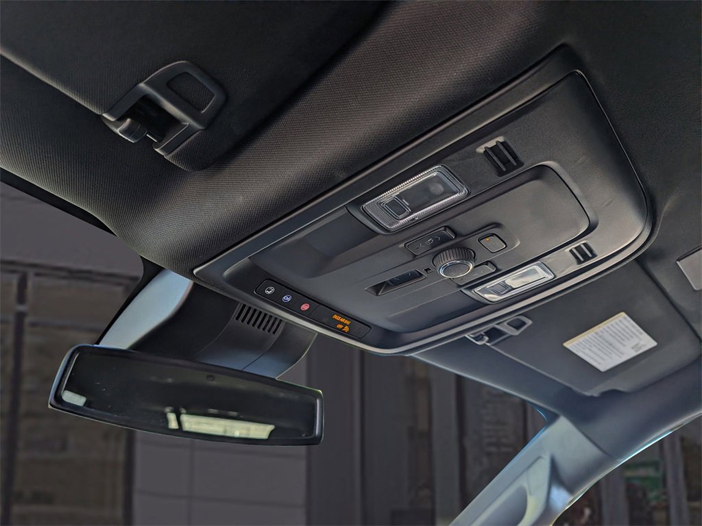 Used 2025 GMC Yukon Denali image 54