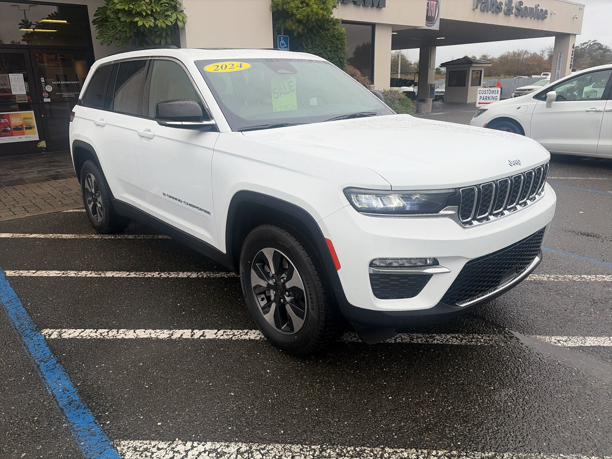 Used 2024 Jeep Grand Cherokee Limited 4xe AWD/4WD image 25