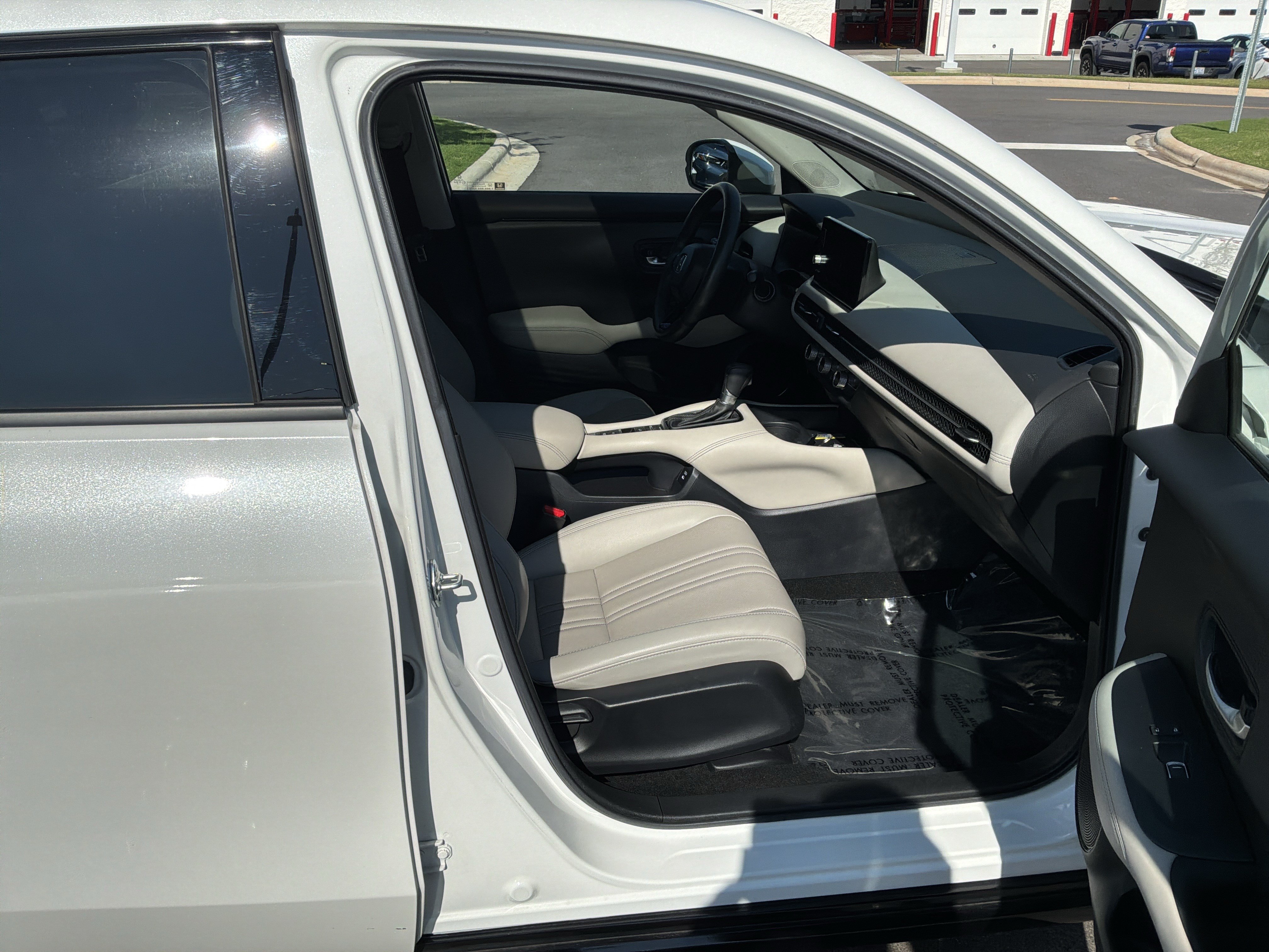 Used 2025 Honda HR-V EX-L image 33