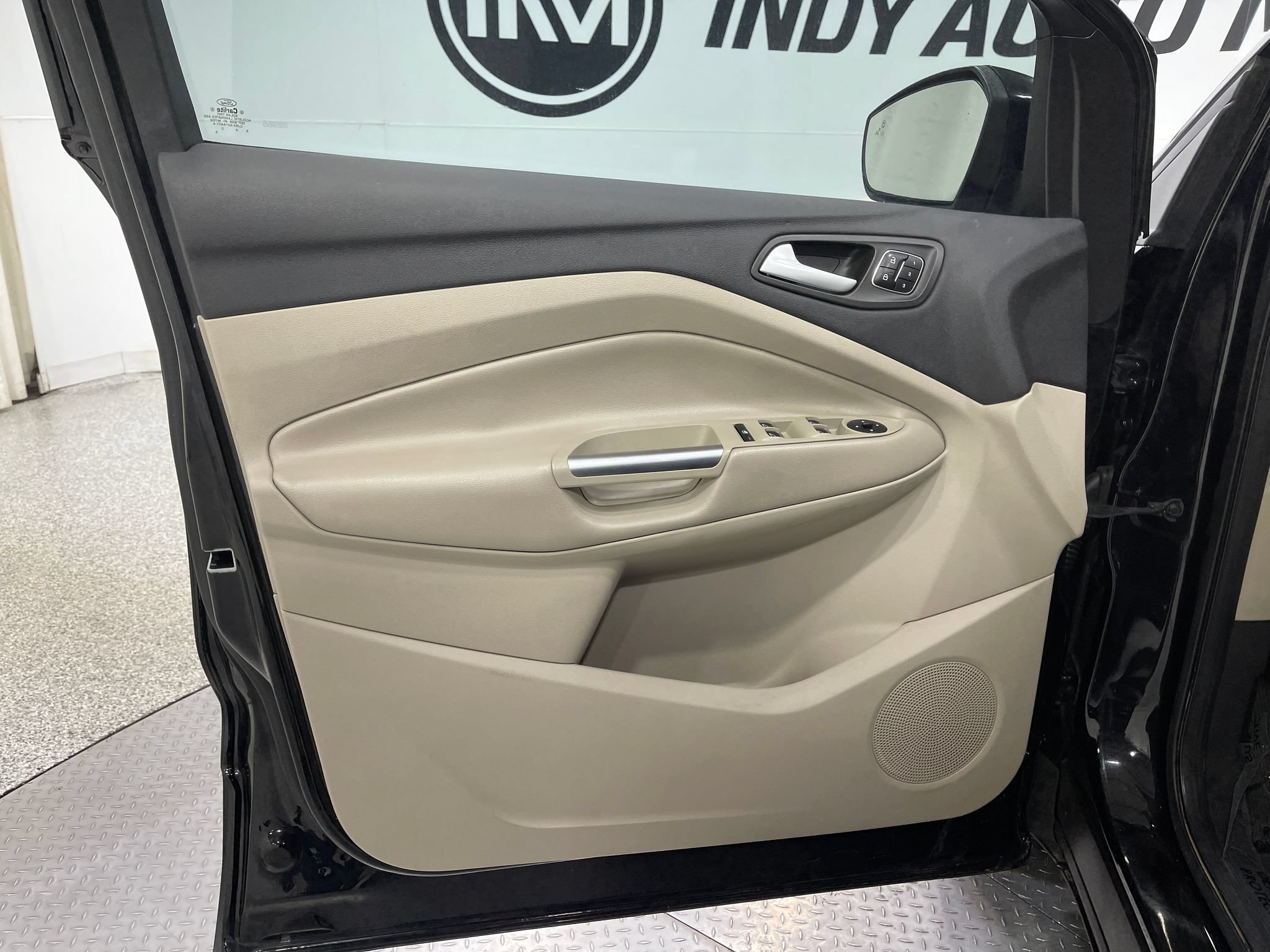 Used 2019 Ford Escape Titanium FWD image 15