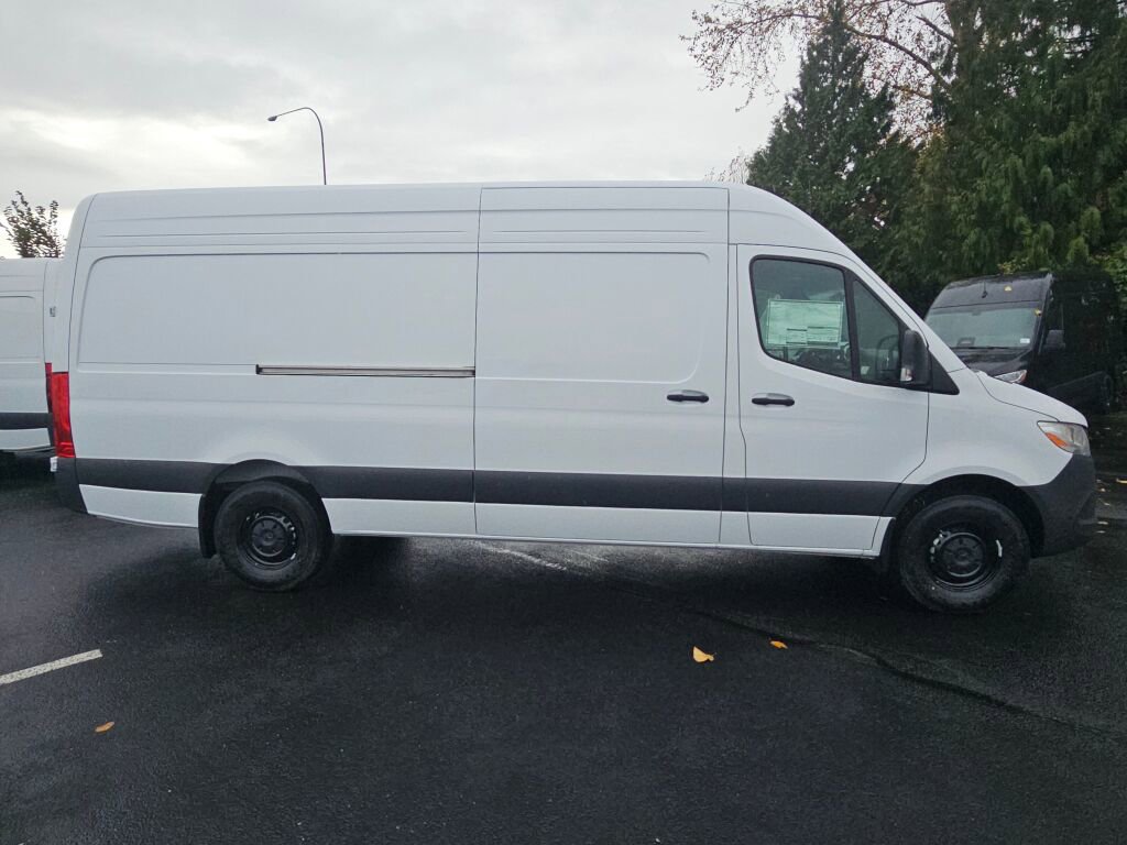 New 2025 Mercedes-Benz Sprinter 2500 image 7