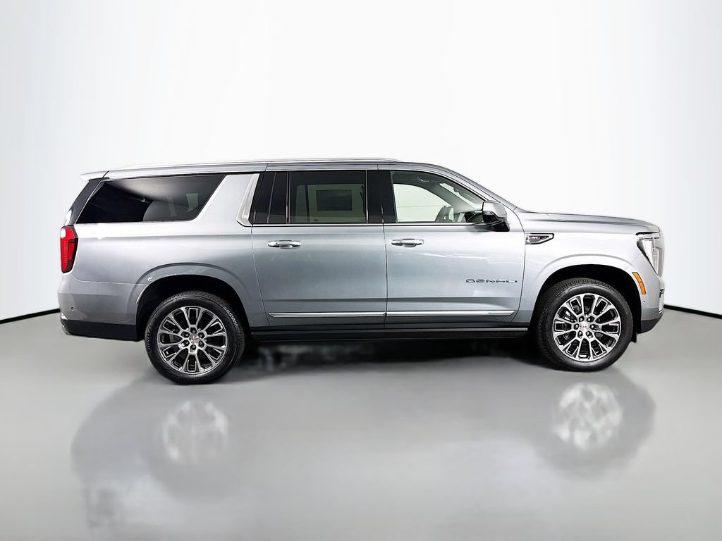 New 2026 GMC Yukon XL Denali w/ Denali Reserve Package AWD/4WD image 8