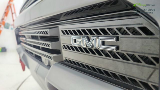 Used 2025 GMC Hummer EV 2X w/ LPO, Sport Package AWD/4WD image 16