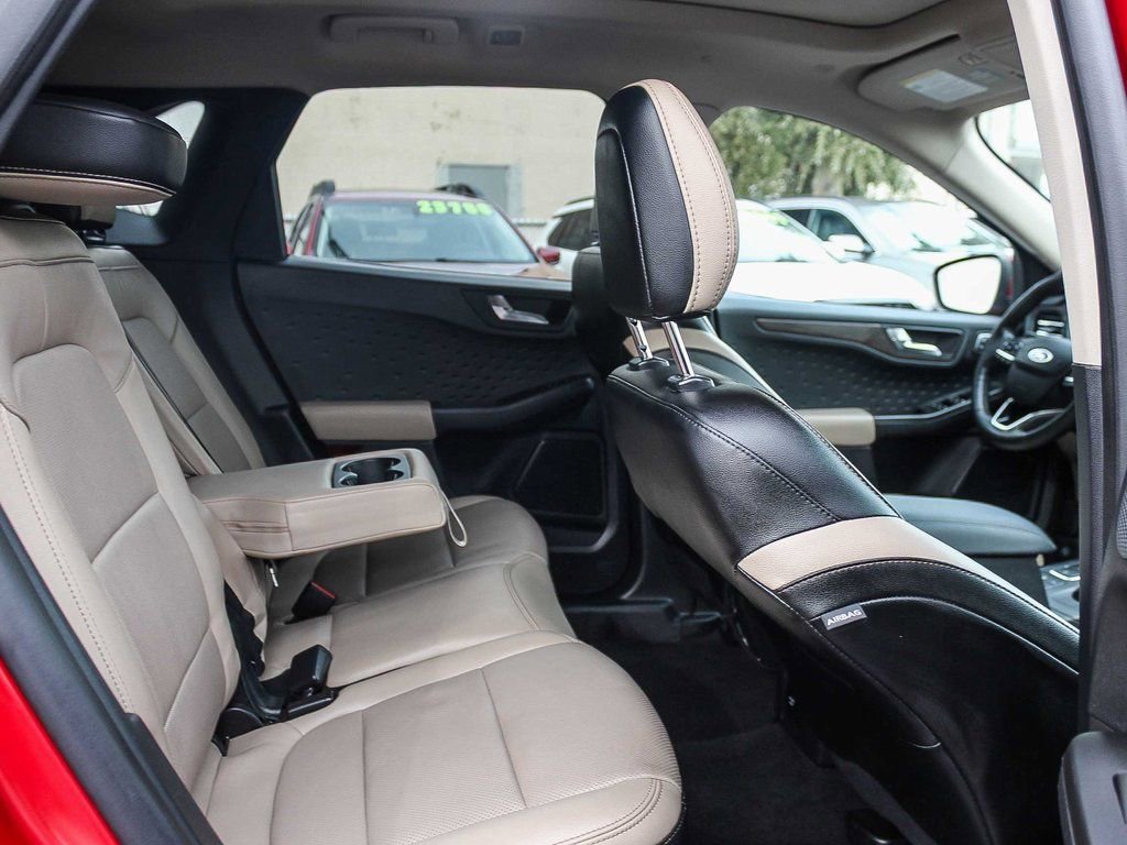 Used 2020 Ford Escape Titanium image 13