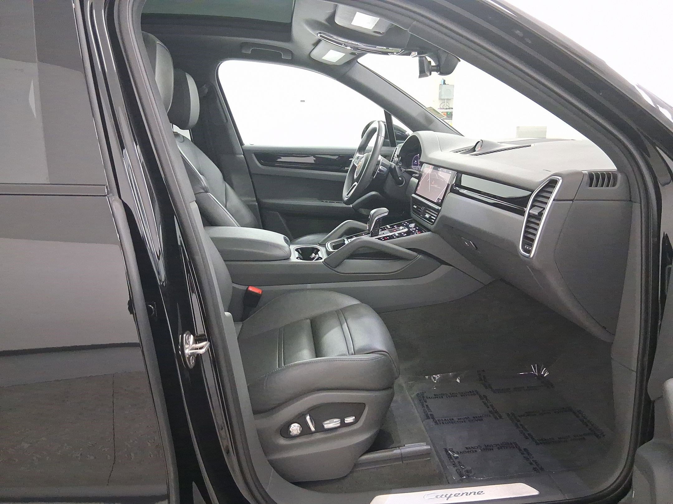 Used 2021 Porsche Cayenne image 36