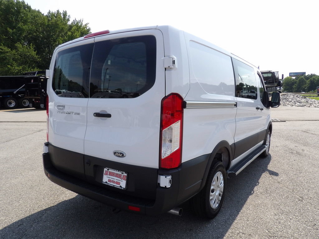 Used 2025 Ford Transit 250 Low Roof w/ Exterior Upgrade Package RWD image 7