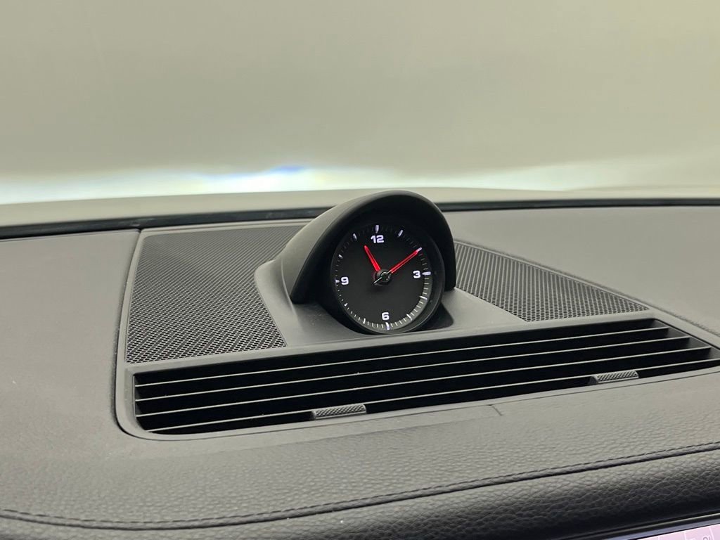 Used 2023 Porsche Panamera image 23