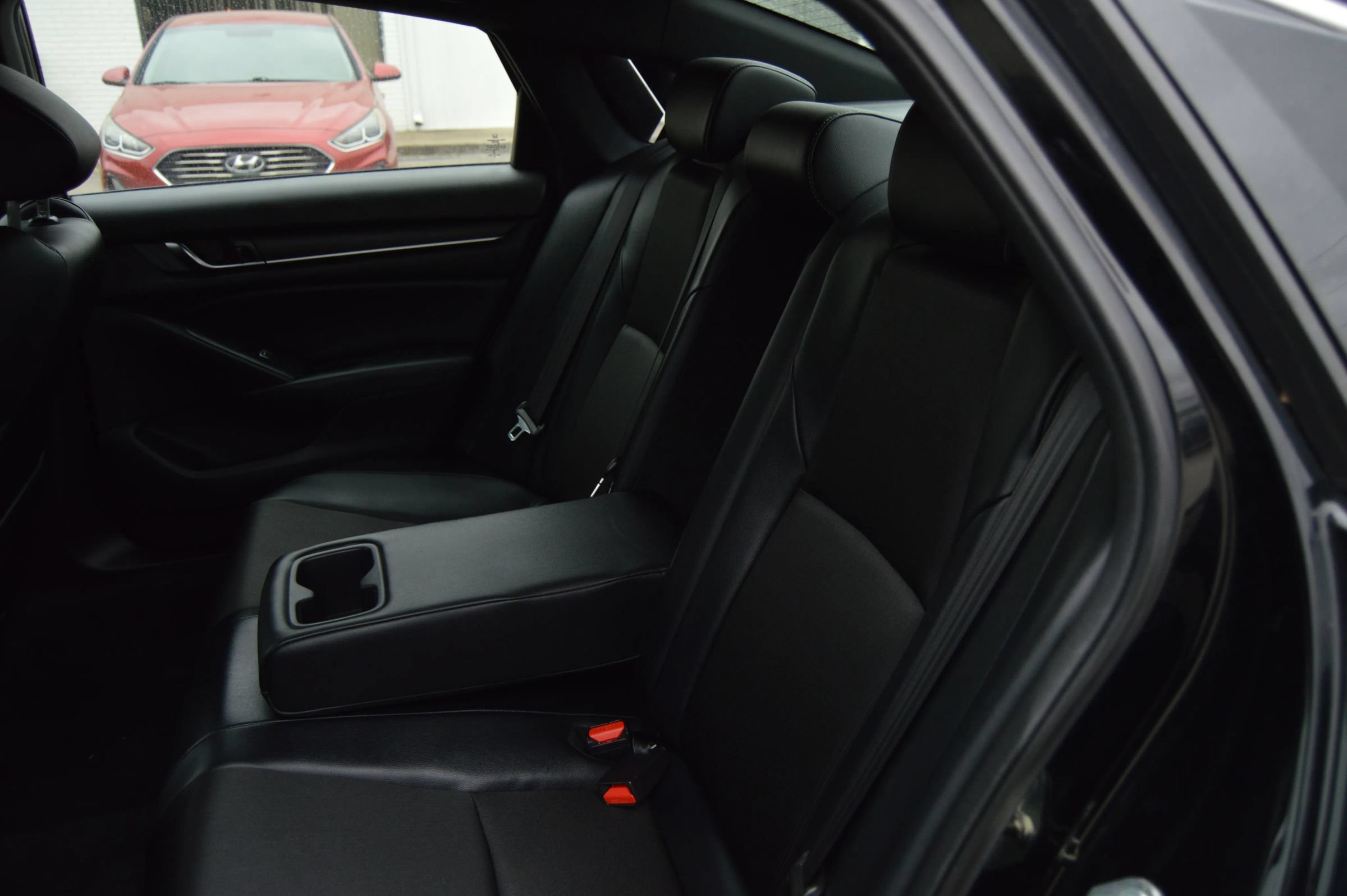 Used 2018 Honda Accord Sport image 21