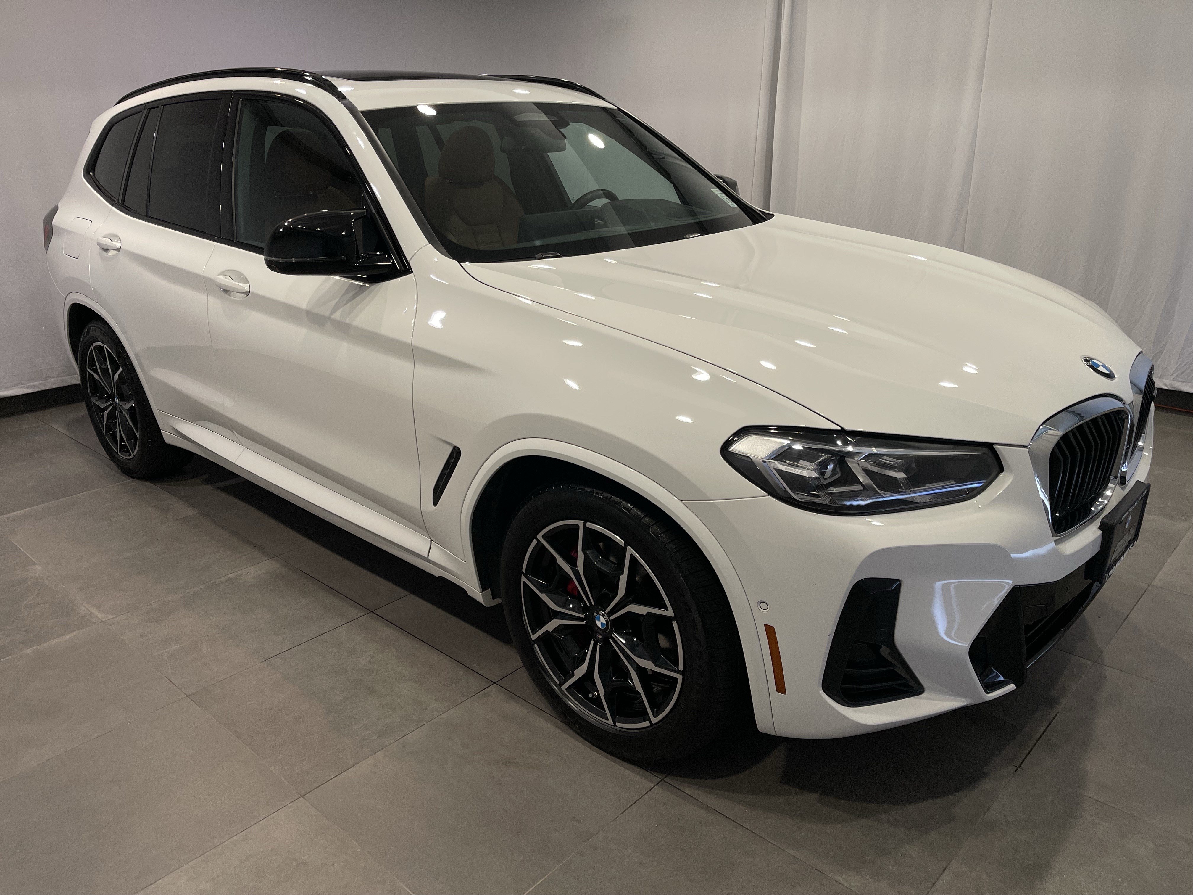 Certified 2023 BMW X3 M40i AWD/4WD image 3