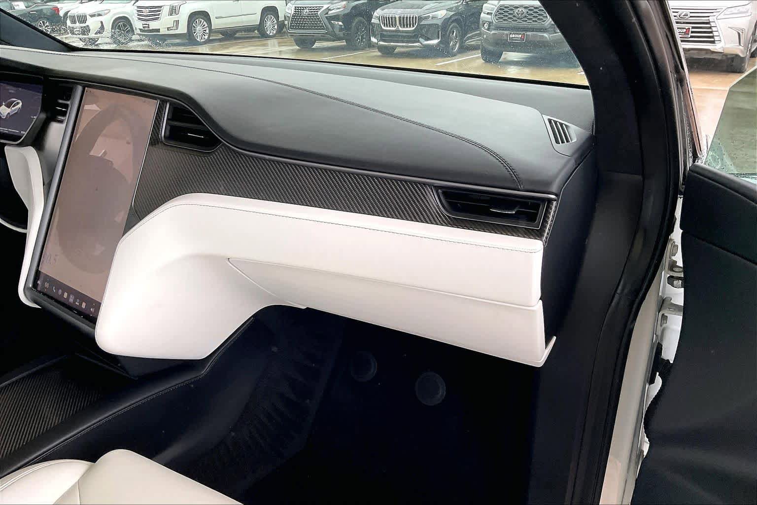 Used 2018 Tesla Model X 100D AWD/4WD image 16